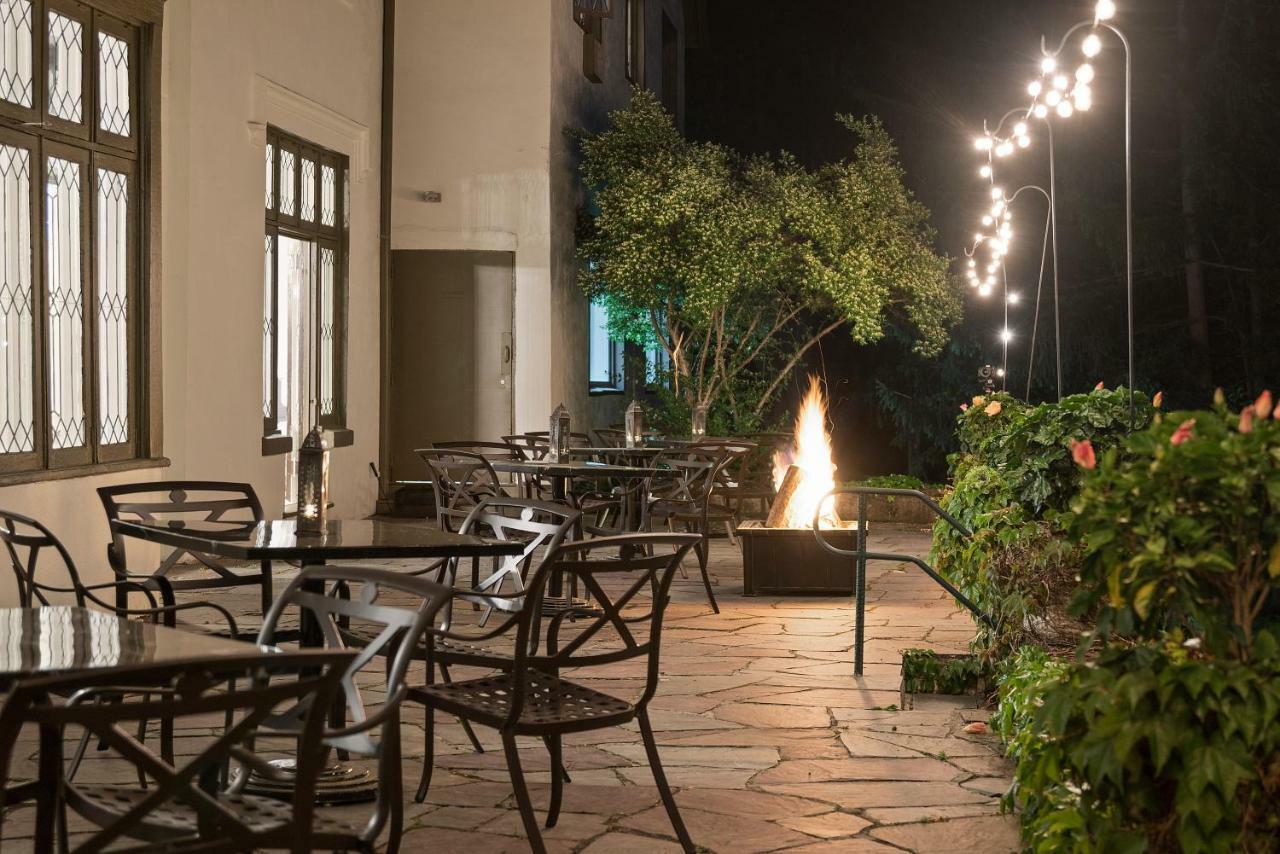 Seven Hills Inn Ленъкс Екстериор снимка